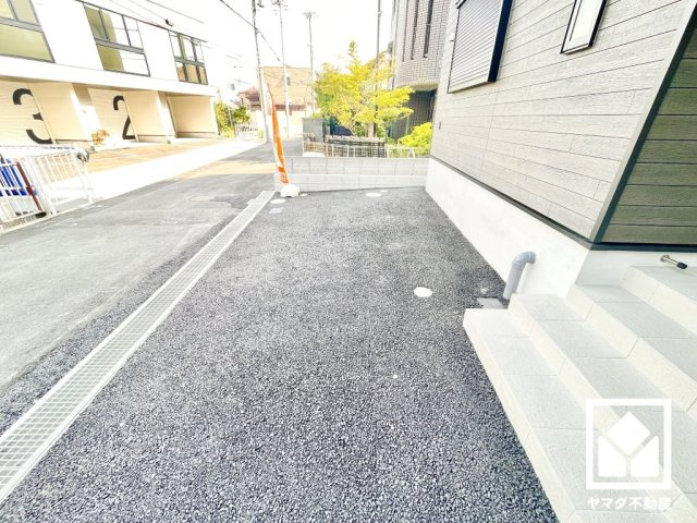 尼崎市西昆陽　第２　2号棟のその他|「セブンイレブン尼崎西昆陽2丁目店」まで徒歩7分。日々の急なお買い物や深夜・早朝の備えにも柔軟に対応できる、暮らしの快適性を支えるロケーションです。