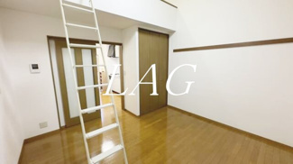 【居間・リビング】 | ミュウ壱番館 | 洋室のお部屋です。
