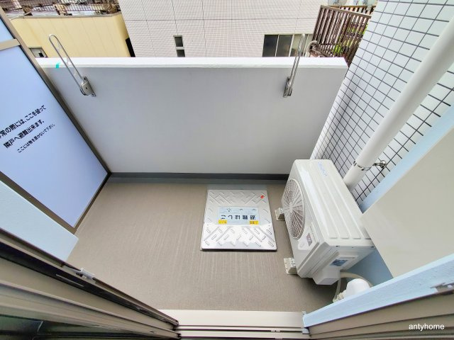 フォーリアライズ難波南レーヴ　仲介手数料無料のバルコニー