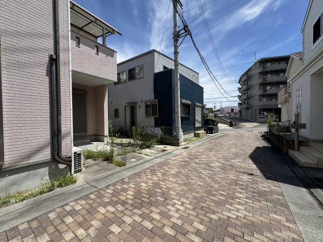神戸市西区大津和2丁目戸建の前面道路含む現地写真