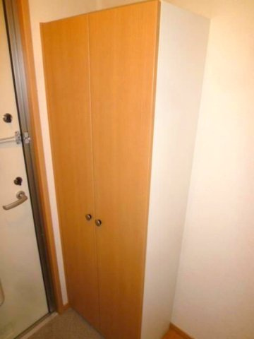 リバーサイド藍蓼（アイタデ）の玄関
