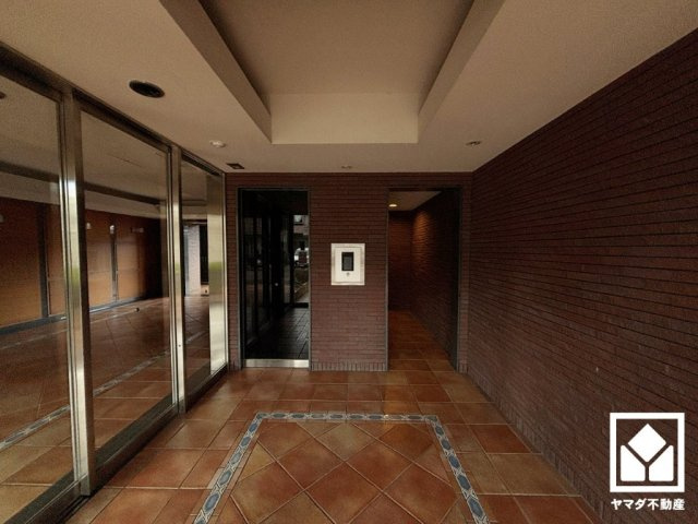 エンゼルクレッセ西難波のロビー