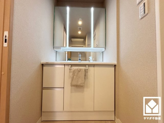 エンゼルクレッセ西難波の独立洗面台