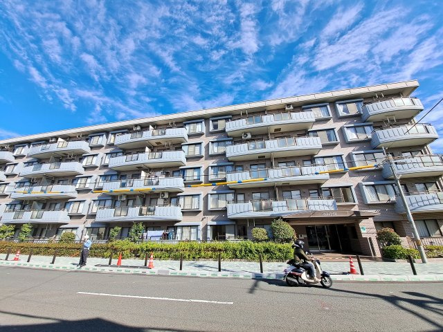 ドルチェ甲子園の外観