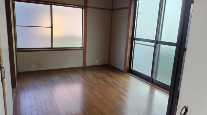 鳥取市湖山町　一棟アパートの内装