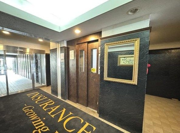 INSURANCE　BLDG.Ⅱのロビー