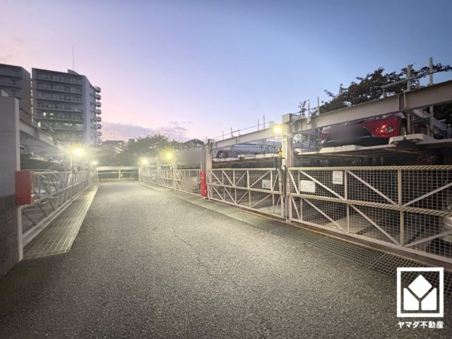 藤和シティホームズ西宮東町の駐車場