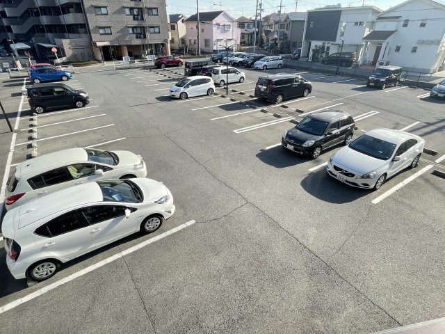 セジュール河原Bの駐車場