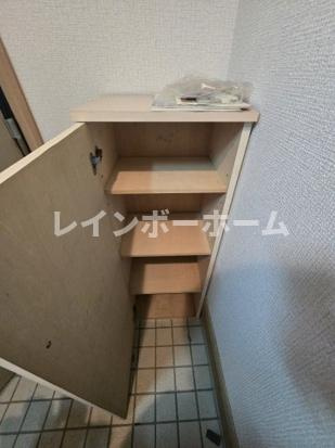 マンション麗和の玄関