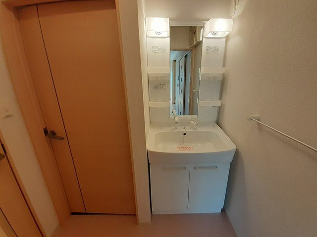 メゾン　ララリの洗面所|忙しい朝には欠かせない洗面所です