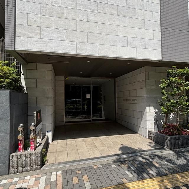 プライムレジデンス渋谷のエントランス
