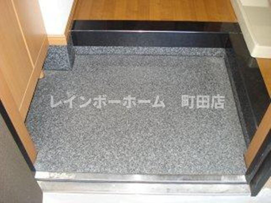 エンジョイライフ※初期費用分割後払いサービス利用可能物件の玄関