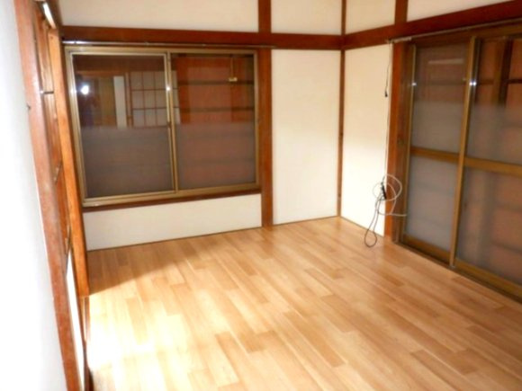 千倉町大川　平家の洋室