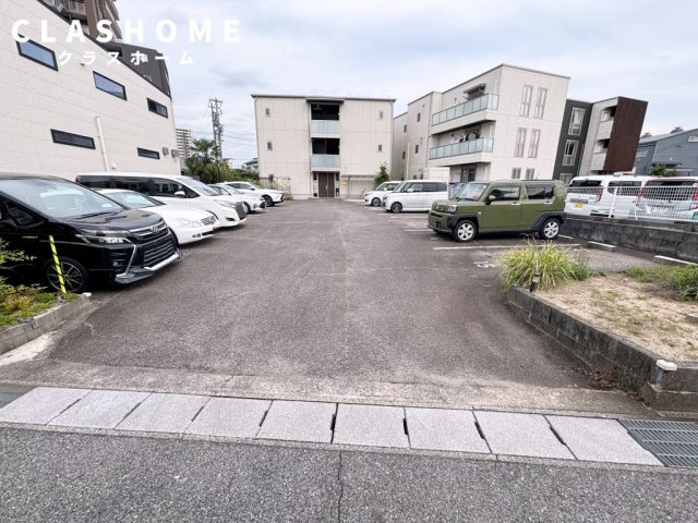 美華Ⅴ　　刈谷市近郊の賃貸はクラスホーム刈谷店の駐車場