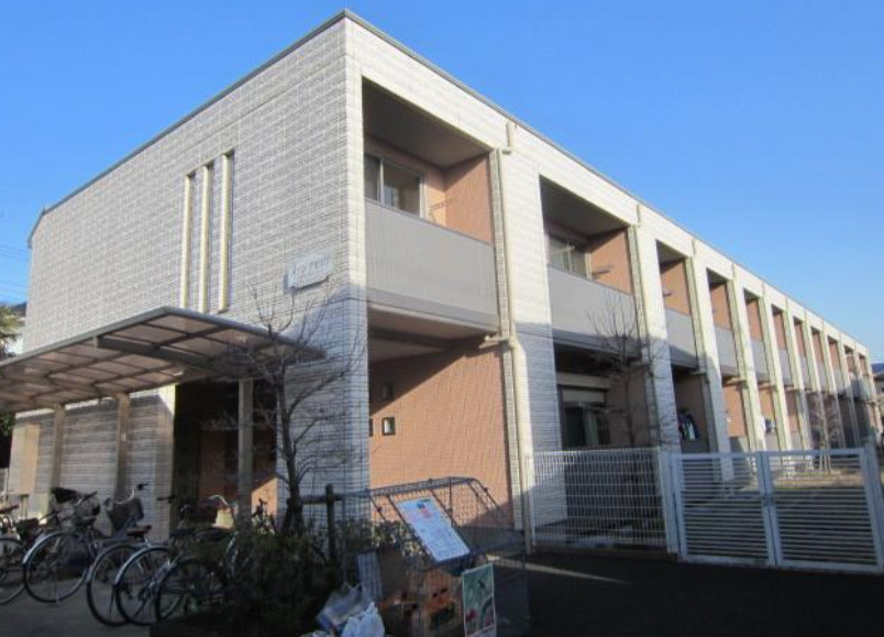 府中市紅葉丘１丁目のアパート