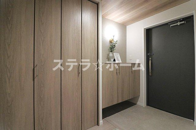 メロディーハイム鶴見パークオアシの玄関|シンプルで使いやすい玄関です