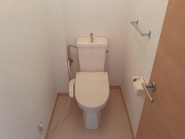 エステート春日井のトイレ|清潔感のあるトイレです