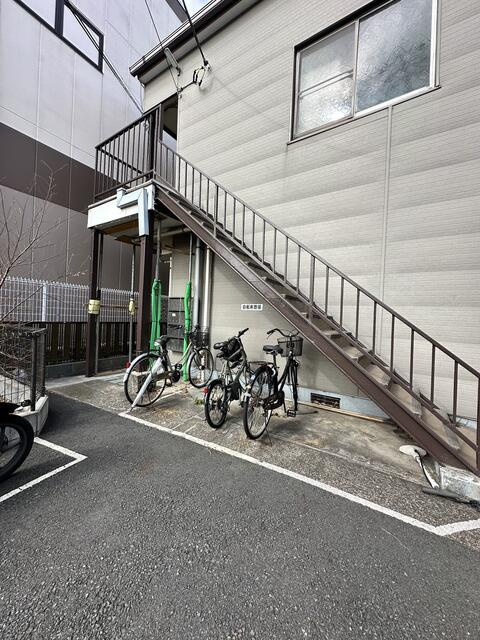 第二東葉荘のエントランス