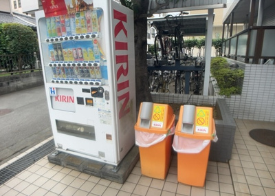 【設備】 | ワコーレ相武台前 | 共有部分は、住民なら誰もが使える設備のこと。例えば駐車場やエレベーター、インターネット設備、セキュリティ設備などがあります。他にも、マンションの廊下・外部階段やエントランス・ゴミ置き場などがあります。