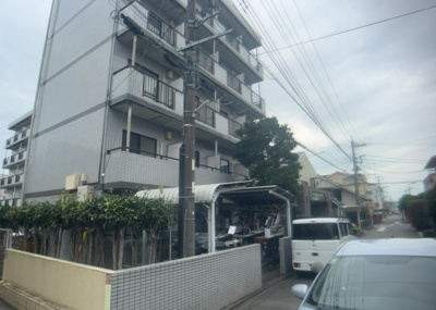 【外観】 | ワコーレ相武台前 | 隣家の土地はどうなっているのか、生活利便施設が近くにあるのか、学校まで近いかなど、お客様のライフスタイルにあわせたイメージが重要です。また、近くにあると困る施設が近くにないかも確認するといいでしょう。