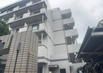 【内装】 | ワコーレ相武台前 | 共用部分は、一棟の建物に住む区分所有者全員が共同で所有するとし、共用部分の管理、補修などは、区分所有者で形成される管理組合が行います。個人の判断で勝手に変更することはできませんので覚えておきましょう。