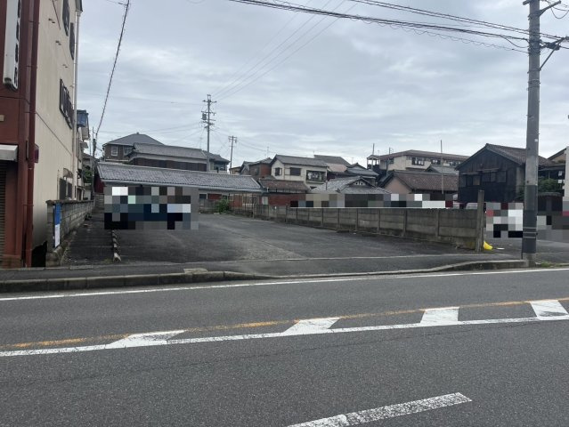 名張市栄町の外観
