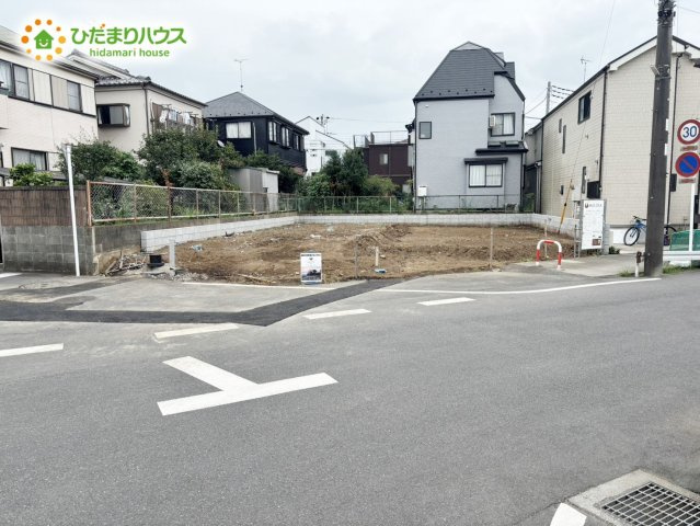 流山市東初石4185②　新築戸建　1号棟　の前面道路含む現地写真|接道：西側8ｍ公道