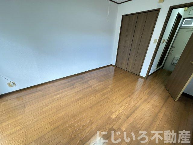 ハイツ中山の居間・リビング