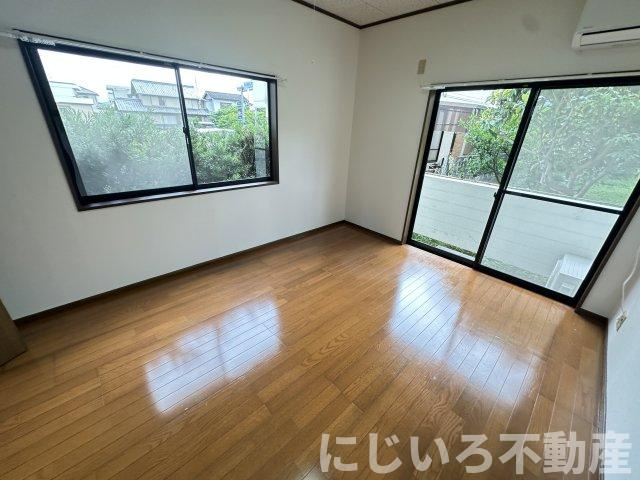 ハイツ中山の居間・リビング