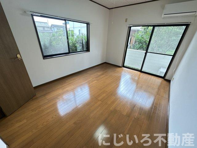 ハイツ中山の居間・リビング