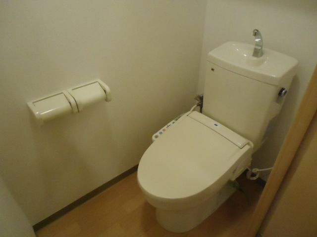 K．コオリナのトイレ