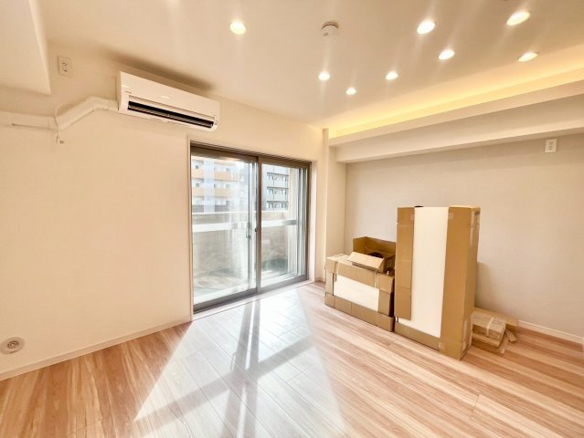 日商岩井碑文谷マンションの居間・リビング|2026.07.11撮影

現地ご見学希望・資料請求などお気軽にお問い合わせ下さい！
03-5990-5201