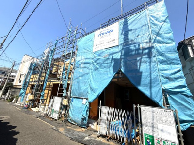 【外観】 | 【仲介手数料６５０万円が無料！】■祐天寺駅５分■ホテル風の家 | 諸費用６５０万円ＯＦＦキャンペーン！
決算キャンペーン中！
家計応援サービスの限界に挑戦中！
■祐天寺駅５分
■ＬＤＫの天井が吹抜け
■タイル等をふんだんに採用したホテル風の建物