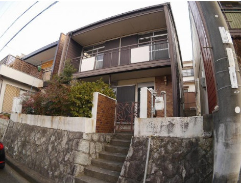 魚住町西岡貸家の外観