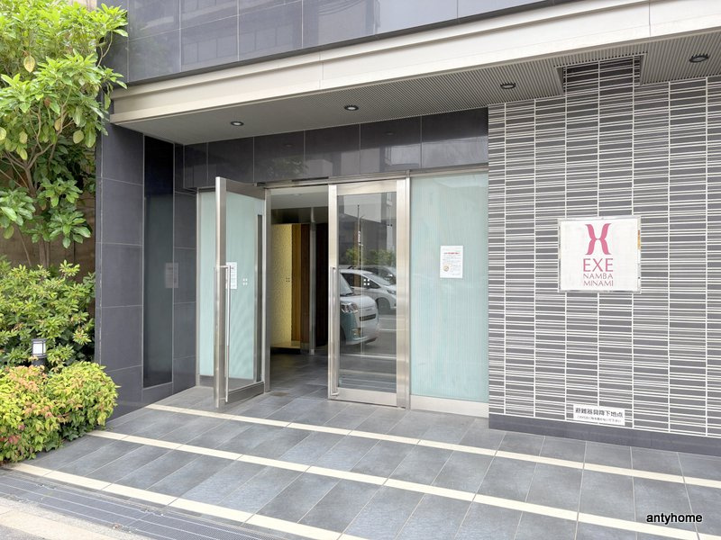 エグゼ難波南　仲介手数料無料のエントランス