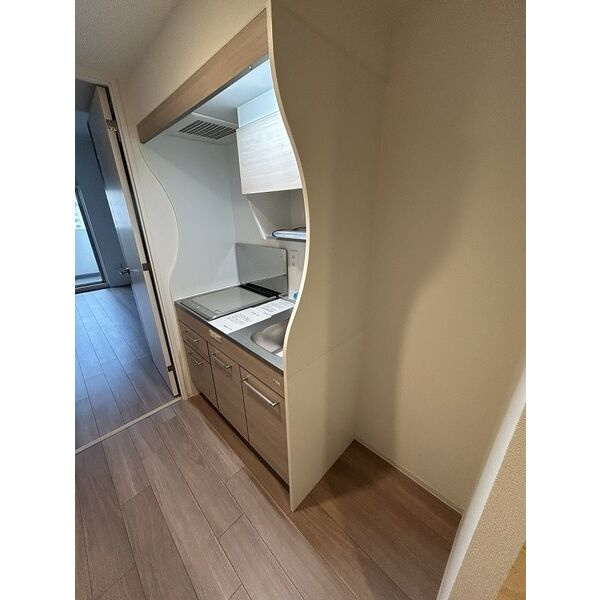セレニテ新大阪プリエ のキッチン