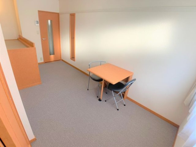 レオパレス東合川Ⅱの居間・リビング|(2F)設備・仕様は号室により異なる為、現況を優先致します。