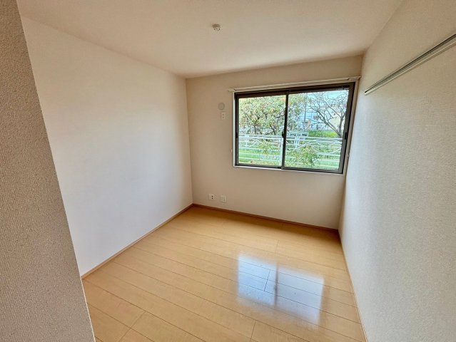 エクセレント早瀬の洋室