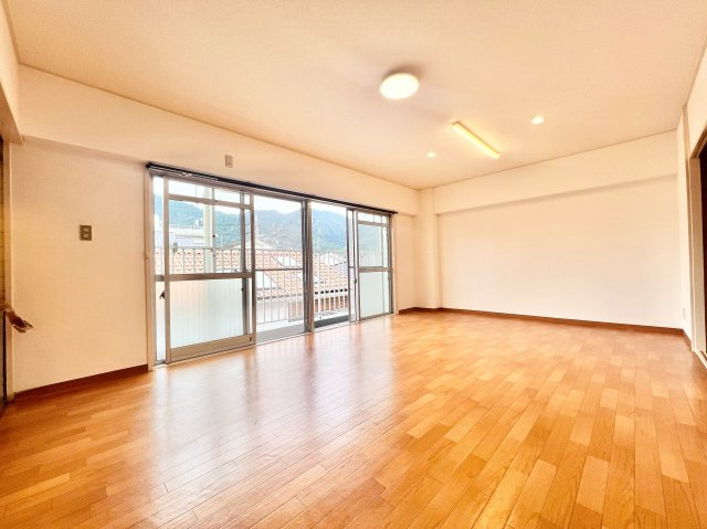 【居間・リビング】の画像
