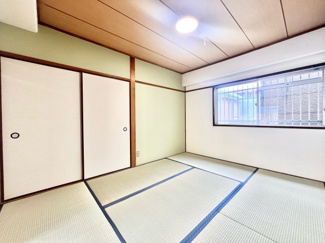 【和室】 | 椥辻フラワーハイツ | 【玄関側和室6.0帖】〈こちらの物件〉に興味がある方はお気軽にお問い合わせ下さい！月々のお支払い希望額からお客様が購入可能な物件の価格をシミュレーション致します(*´▽｀*)