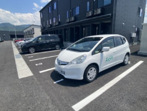 プチ　ボヌールの駐車場