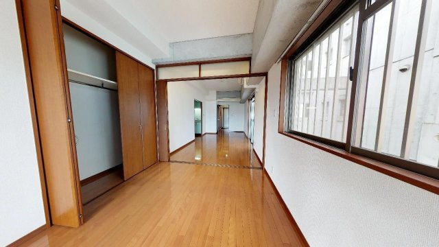 KSK嵐山コアビルの洋室