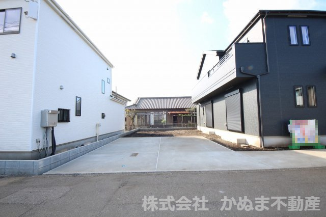 ハートフルタウン鹿沼市幸町1丁目新築の駐車場|〇駐車スペース〇
２台分ございます。（車種による）　2026.10.2撮影