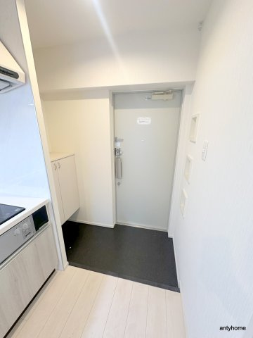 フェールヴィル阿波座　仲介手数料無料の玄関