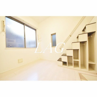 【居間・リビング】 | ハーモニーテラス千住緑町 | 洋室のお部屋です。