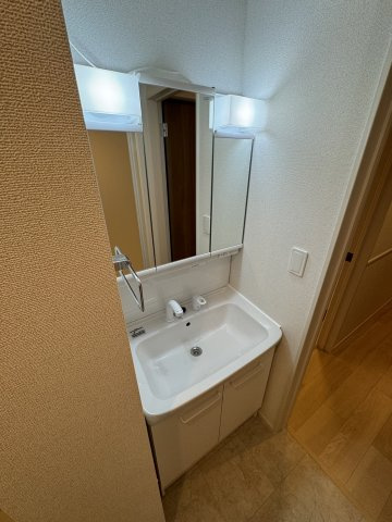 ランドブルームの独立洗面台|※同ハウスメーカー同シリーズ（参考イメージ）