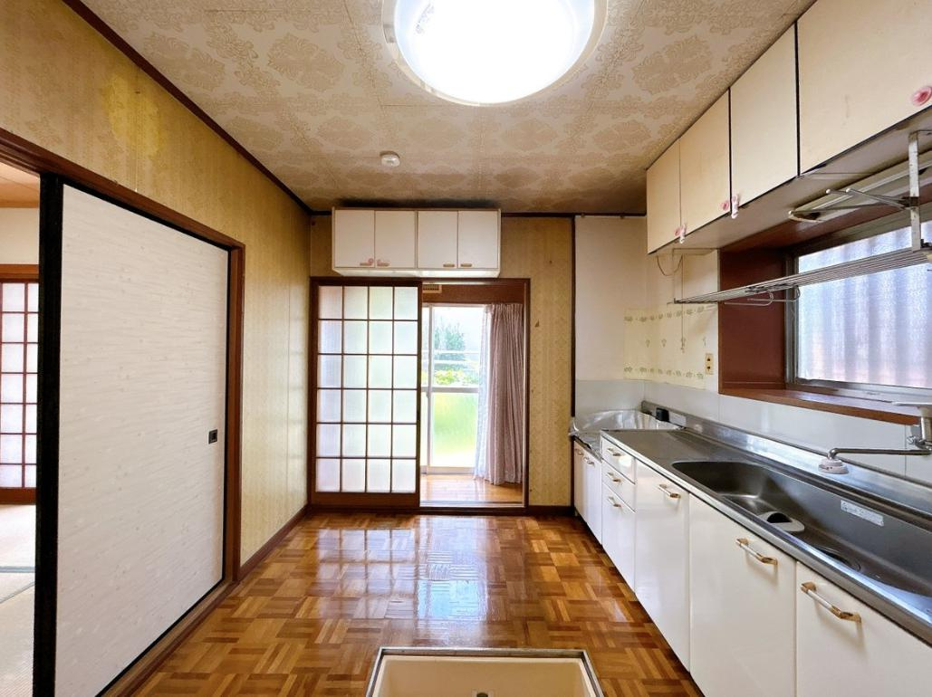 ひたちなか市大字東石川　中古戸建のキッチン