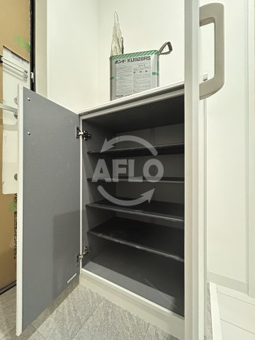 EIJU三津屋中の内装|シューズボックス