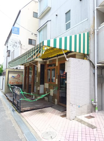 ティアラ岡本のエントランス