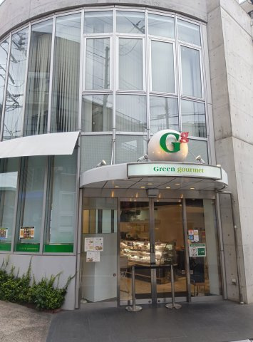 ティアラ岡本の周辺